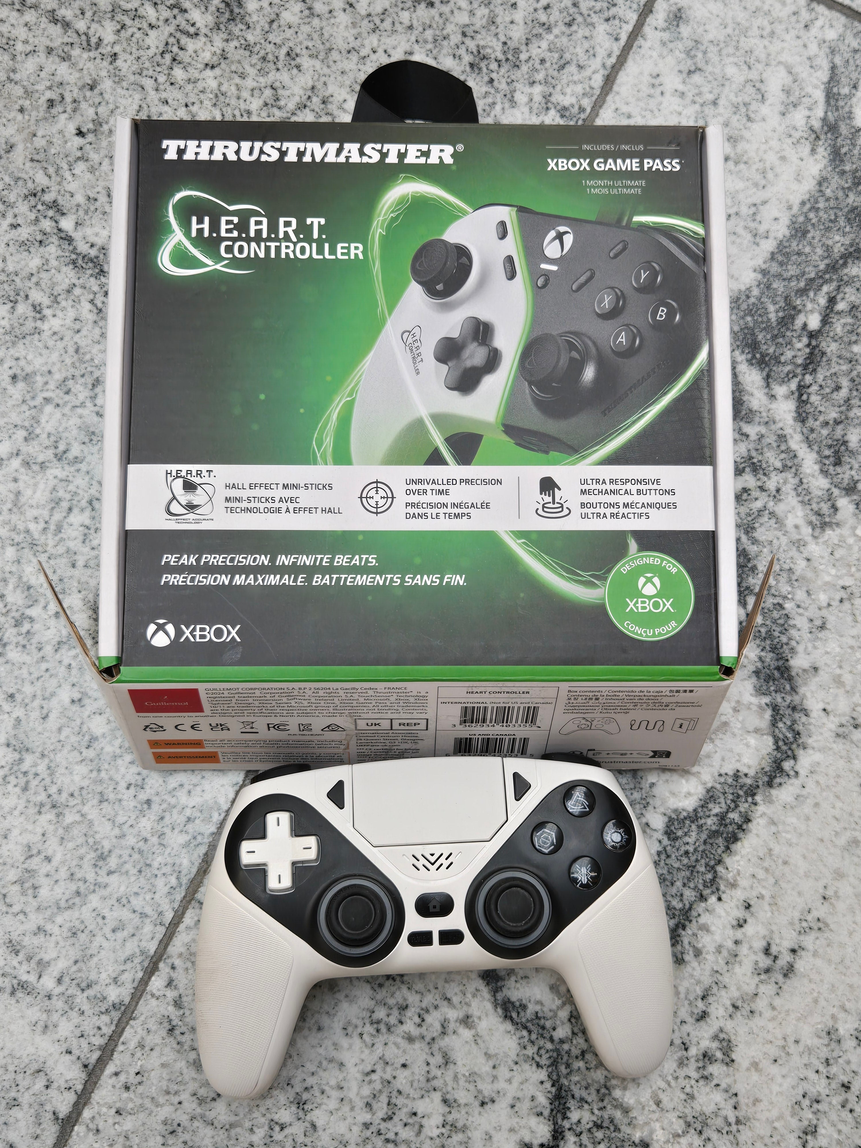 Thrustmaster HEART Controller Gamepad for PC and Xbox mit Schönheitsfehler