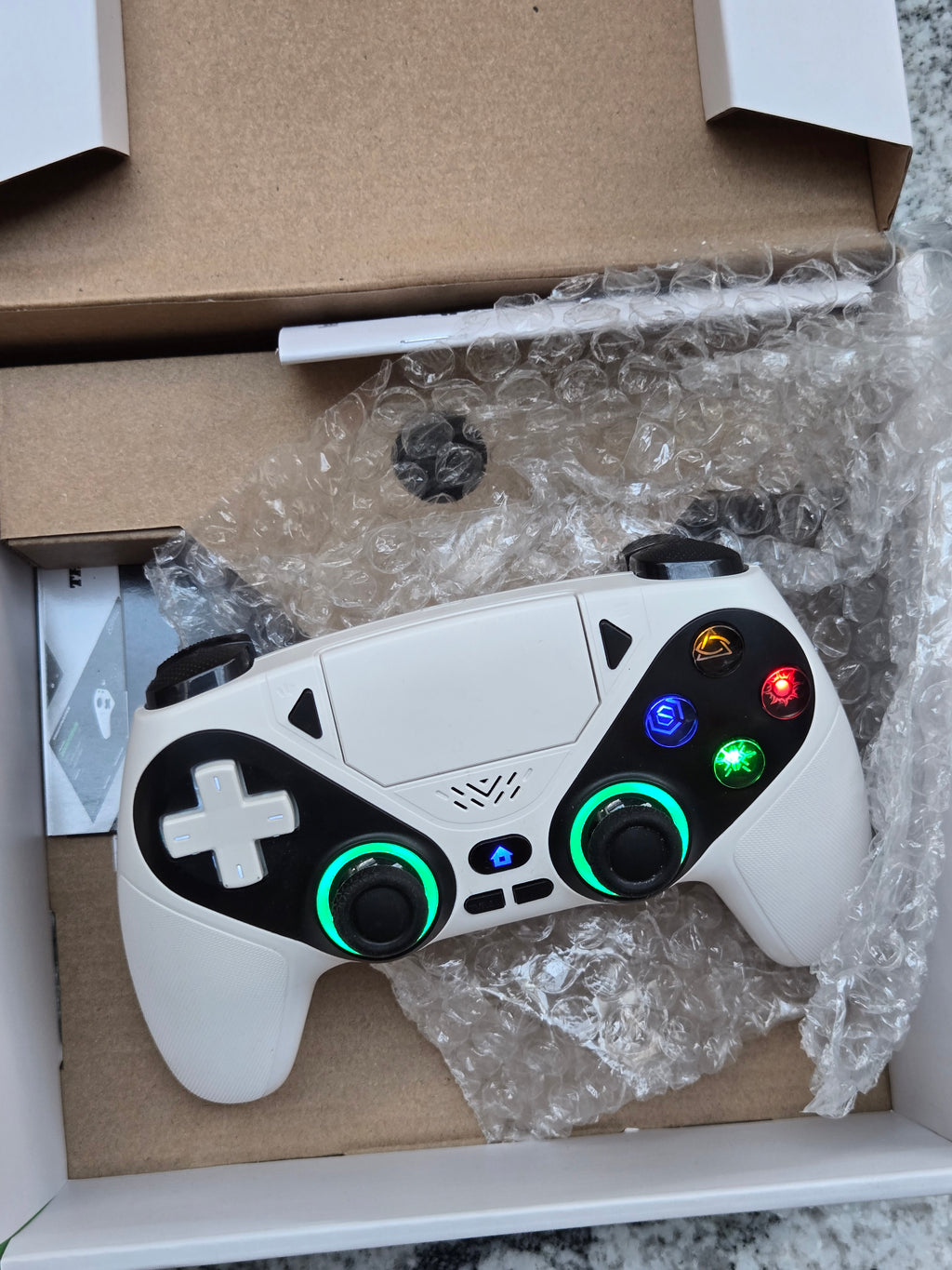 Thrustmaster HEART Controller Gamepad for PC and Xbox mit Schönheitsfehler
